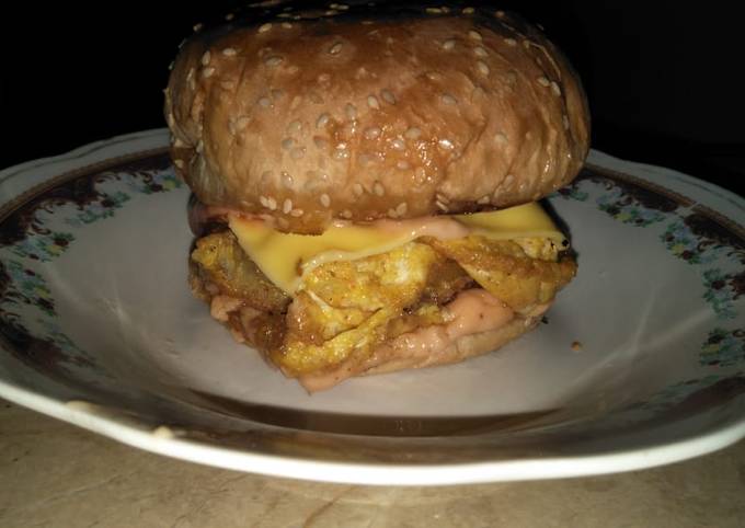 Cheesy Egg Burger