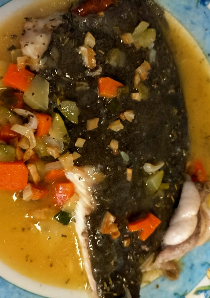 Una foto de Rodaballo con verduras