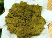 A picture of curry leaves podi