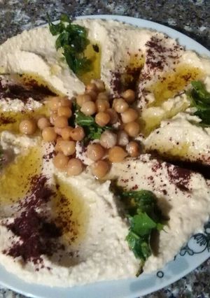 صورة لوصفة حمص بطحينيه بيتي