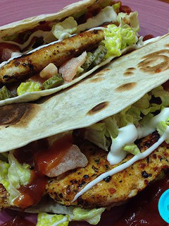 Una foto de Tacos de pollo