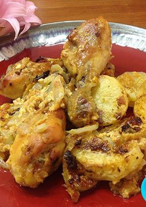 Una foto de Muslos de pollo al horno con all-i-oli