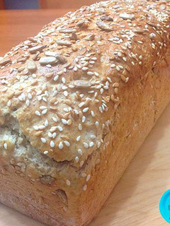 Una foto de Pan de molde con cereales