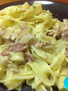 Una foto de Fettuccine a la carbonara