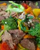 Su lơ xanh xào bò