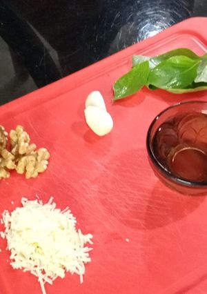 Una foto de Pesto fácil y rico en mixer