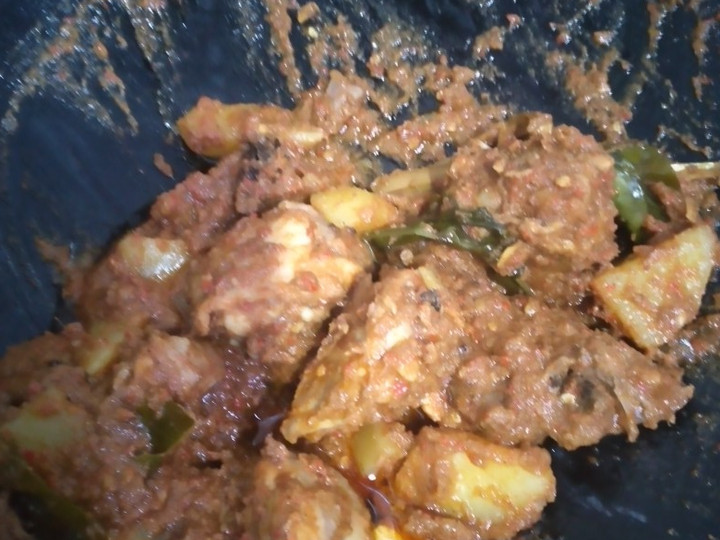 Ini dia! Resep mudah buat Rendang ayam dan kentang yang nagih banget