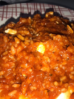 Una foto de Arroz con huevo y tomate