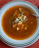 Sopa de nopales con chile guajillo