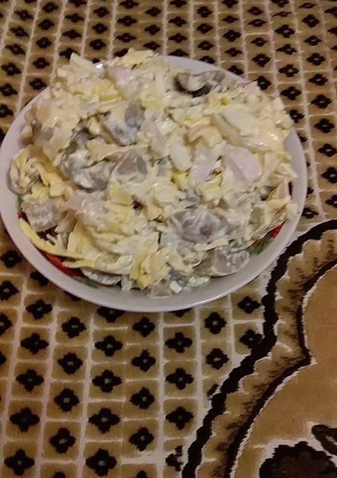 Салат з курячою грудкою