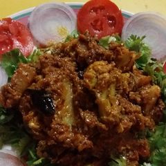 A picture of Aloo gobhi masala curry.