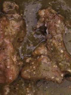 Una foto de Carne de puerco en salsa verde (adobo)