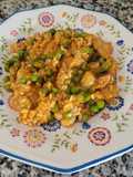 Paella de aprovechamiento, con salsas de conservas