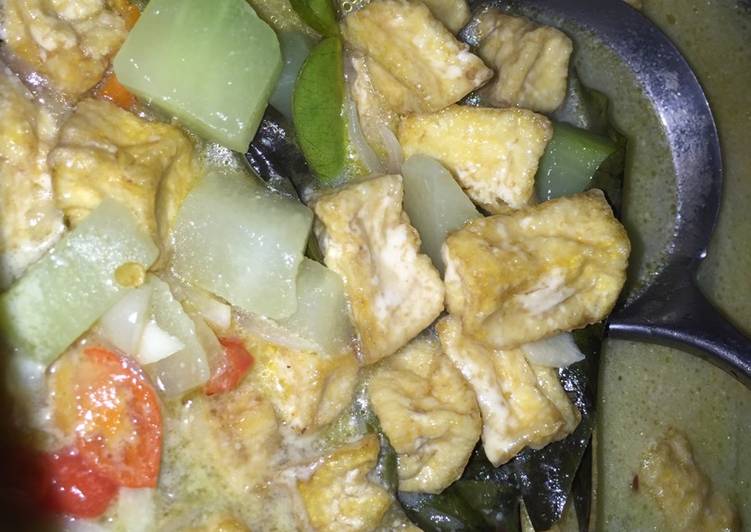 Cara Gampang meracik Sayur labu siam tahu masak santan, Enak