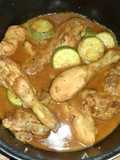 Pollo en salsa y calabacitas