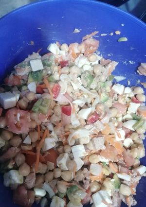 Una foto de Ensalada de garbanzo