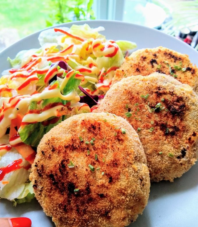A picture of Curried Tuna Fish Cakes.