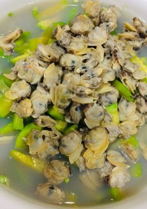 Hình của món Canh nghêu bí xanh Hàn Quốc.