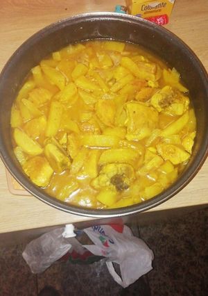 Una foto de Pollo amarillo de la yaya
