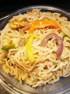"চটপটা নুডুলস্" রেসিপির প্রধান ছবি