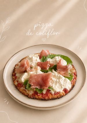 Una foto de Pizza a base de coliflor
