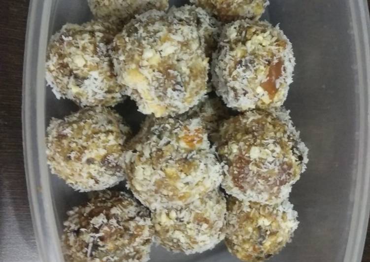 Easiest Way to Make Ultimate Healthy dates,dry fruits and coconut laddu