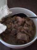 Hongos con puerco en chile verde