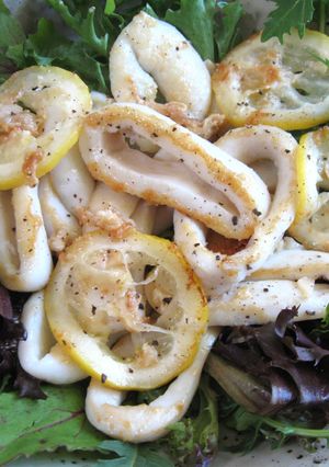 A picture of Stir-fried Squid & Lemon.
