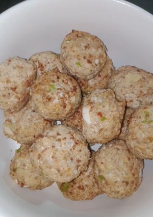 A picture of Chicken fried balls.