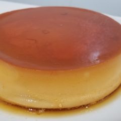 A picture of Cheese caramel custard - Flan de queso.