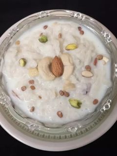 પૌંઆ ની ખીર (Poha Kheer Recipe In Gujarati) રેસીપી મુખ્ય ફોટો