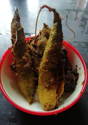 A picture of Bharwa karela.