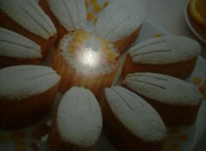 Una foto de flor de naranjas 