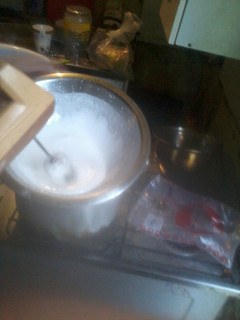 Una foto de Crema de manteca ideal para decorar tortas y muffins 