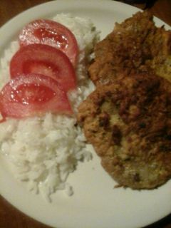 Una foto de Milanesas de carne picada con cebollas 