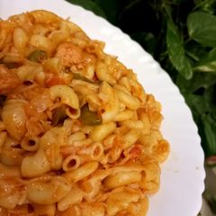 A picture of Macaroni.