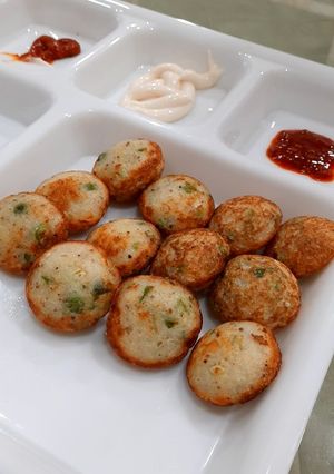 A picture of Sooji Appe.