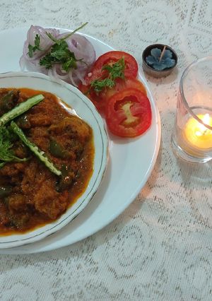 A picture of Chicken tikka karhai masala/ taste fully dish.