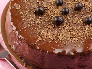 طريقة عمل كيكة شوكولاتة سهلة