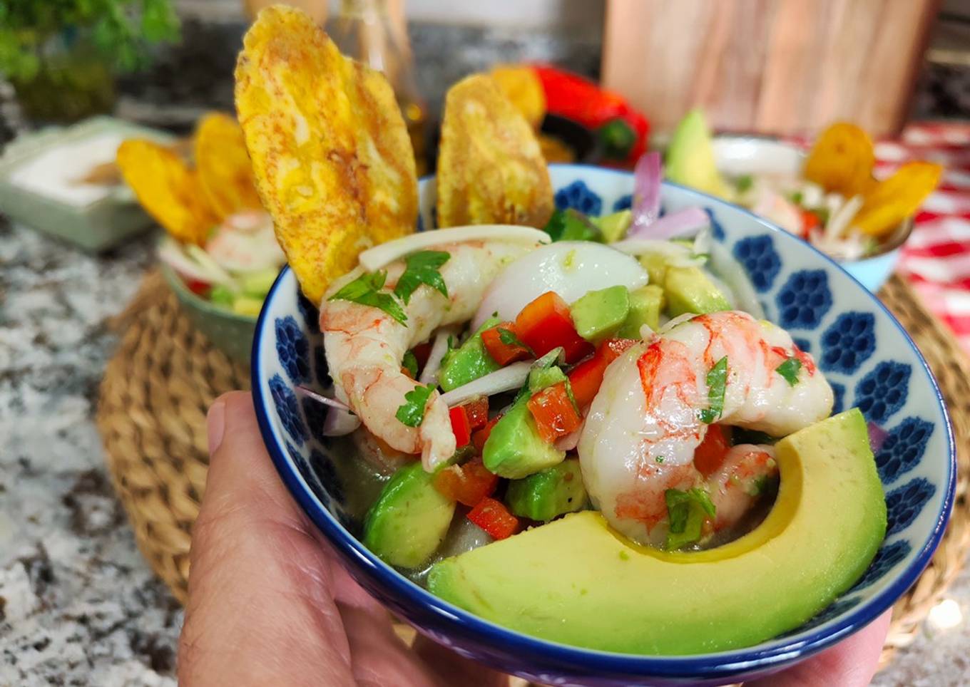 Ceviche fácil de gambas y aguacate