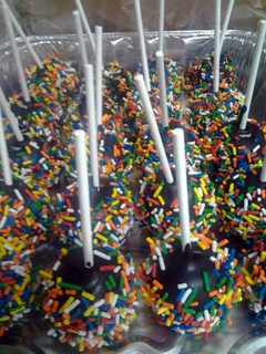 A picture of Cake Pops!.