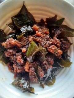 आवळा थोक्कु (awala thoku recipe in marathi) रेसिपी चे मुख्य फोटो