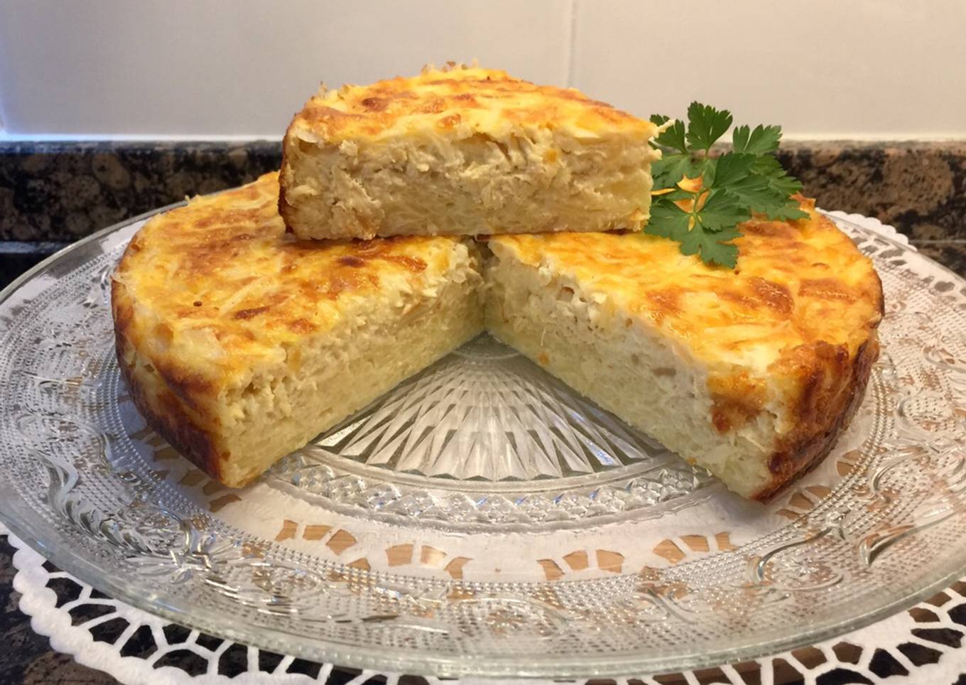 Tarta de pollo, patata y cebolla