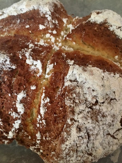 Una foto de Soda bread - pan rápido con bicarbonato