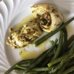 A picture of Sole filet with pesto.