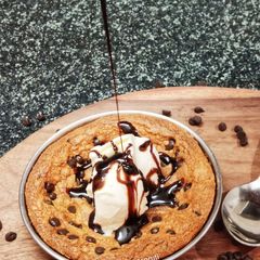 A picture of Chocolate Chip Pizookie.
