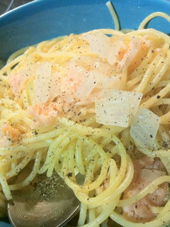 Una foto de Espaguetis con salmón (sin nata)