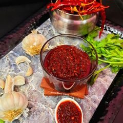 A picture of Schezwan Chutney.