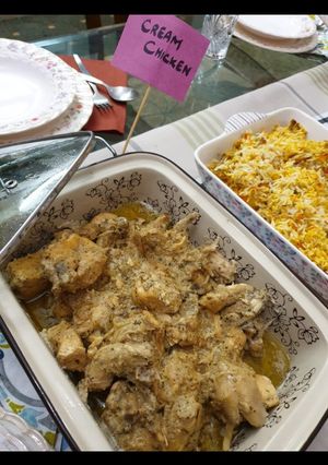 A picture of Cream chicken 🍽🍸🍷.