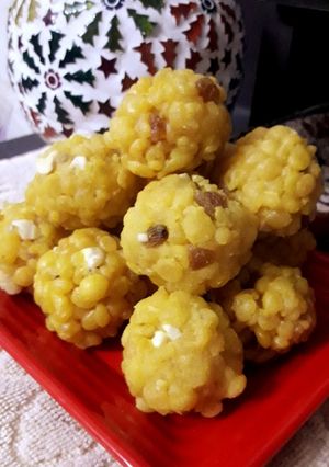 બુંદી ના લાડુ (Boondi Ladoo Recipe In Gujarati) રેસીપી મુખ્ય ફોટો